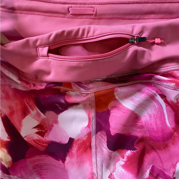 Athleta Printed Run With it Short 3.5” inseam NWT - Picture 6 of 13